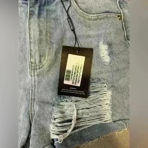 Pretty little thing Jean shorts - Picture 2 of 9